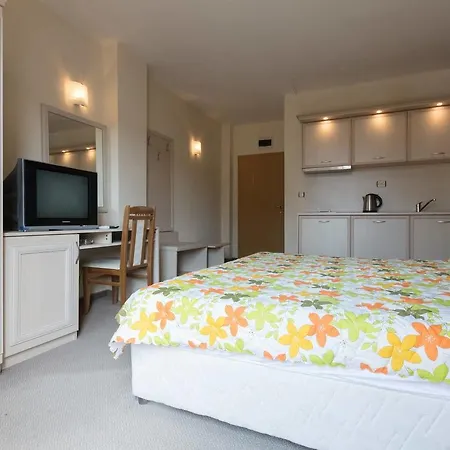 ❤studio With Kitchen & Balcony Pool View ❤rs❤